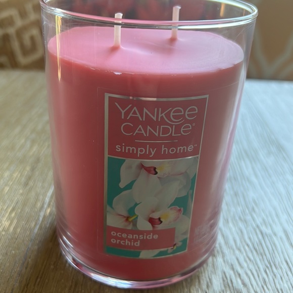 Yankee candle Oceanside orchid - Picture 2 of 3